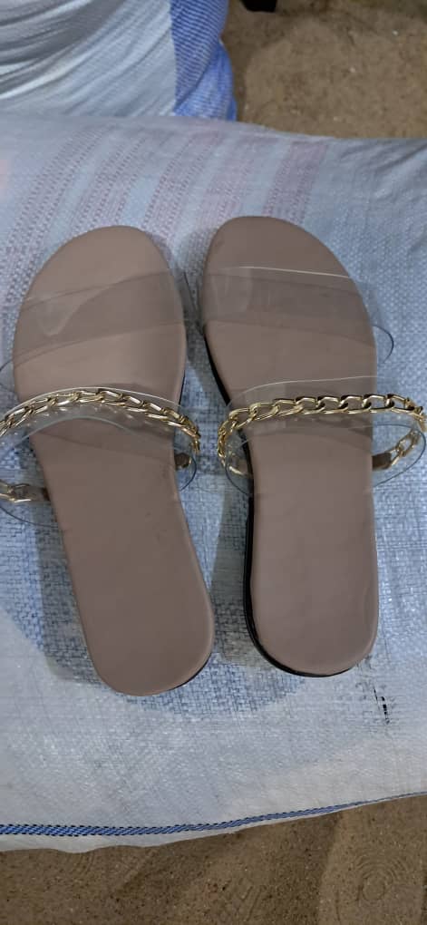 sandales beige Éclat